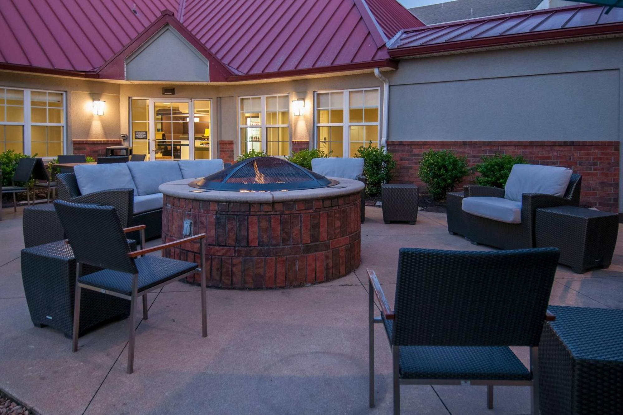 Residence Inn By Marriott Springdale Bagian luar foto